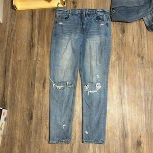 American Eagle Mom Jean